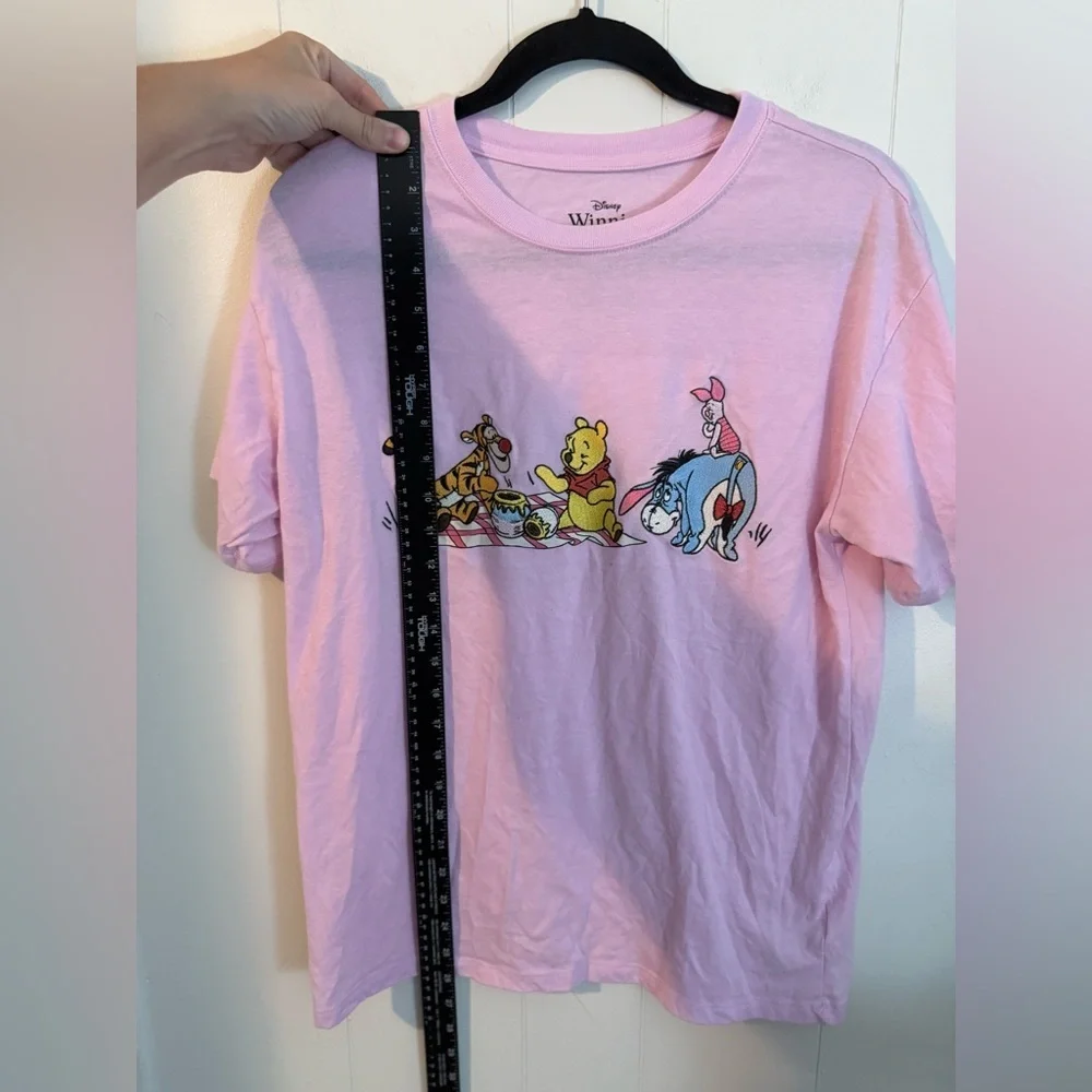 Winnie the Pooh Women’s Juniors Pink Graphic Embroidery T-Shirt, SzM - Picture 7 of 8